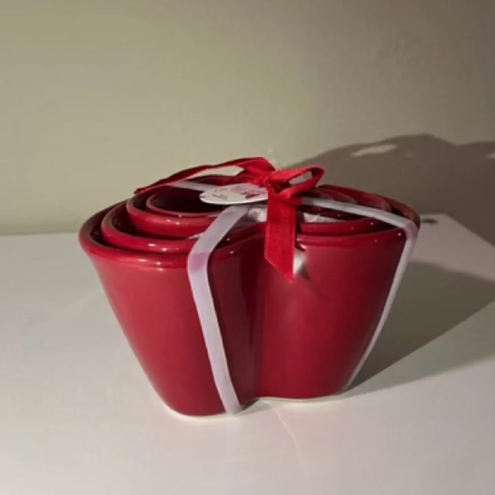 Rae Dunn heart XOXO measuring cups (BUY NOW) - Picture 4 of 7